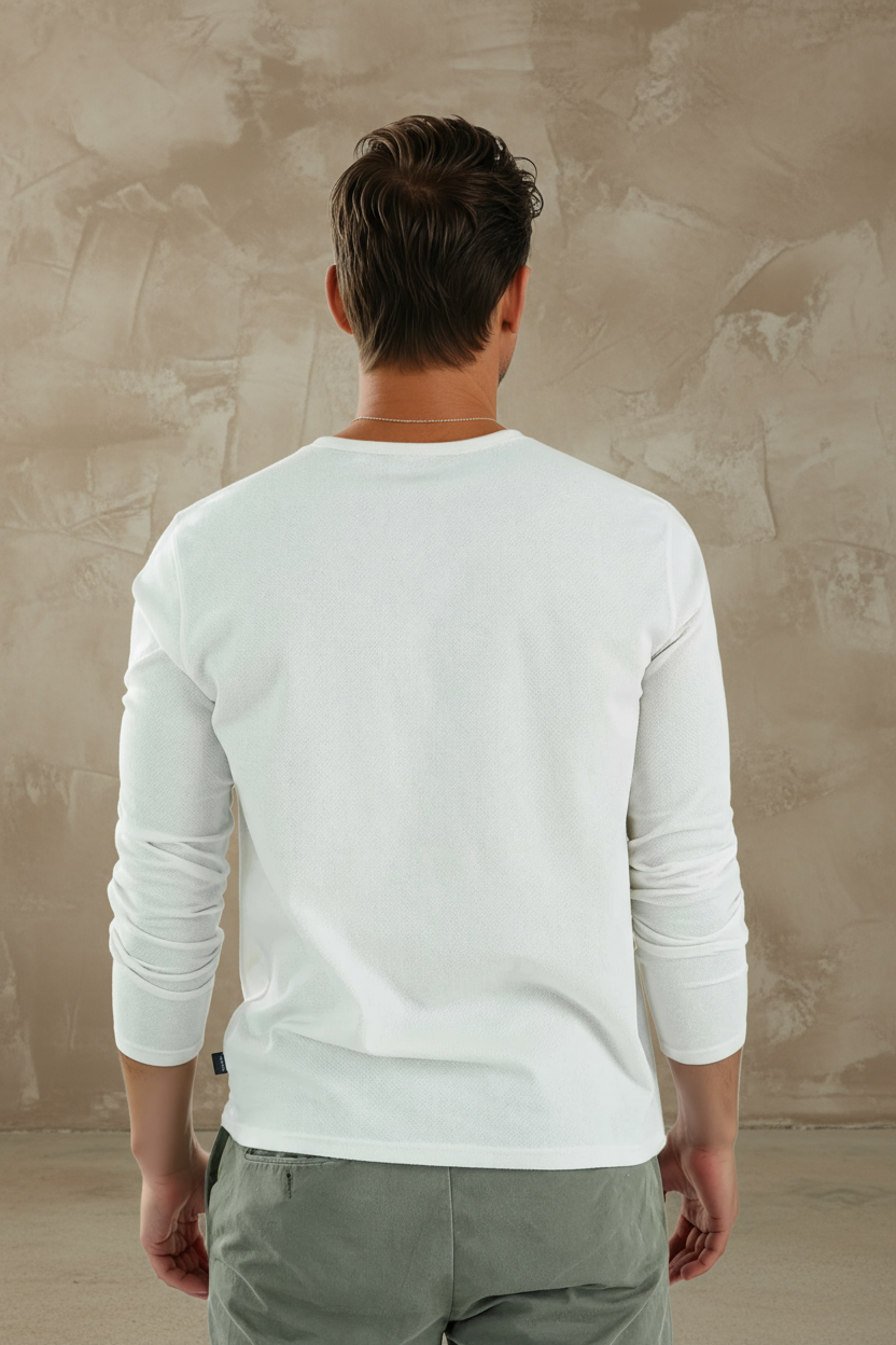 TRAILBLAZER - White Solid 3 Buttons Henley