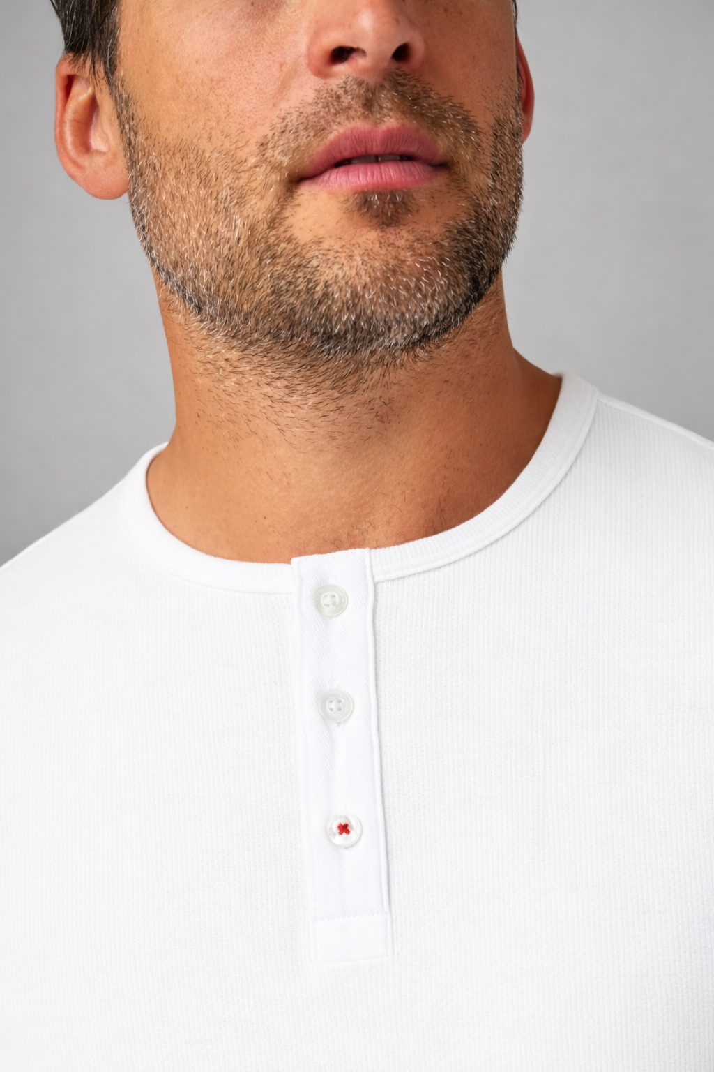 TRAILEBLAZER - White Solid Henley