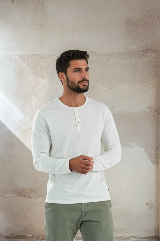TRAILBLAZER - White Solid 3 Buttons Henley
