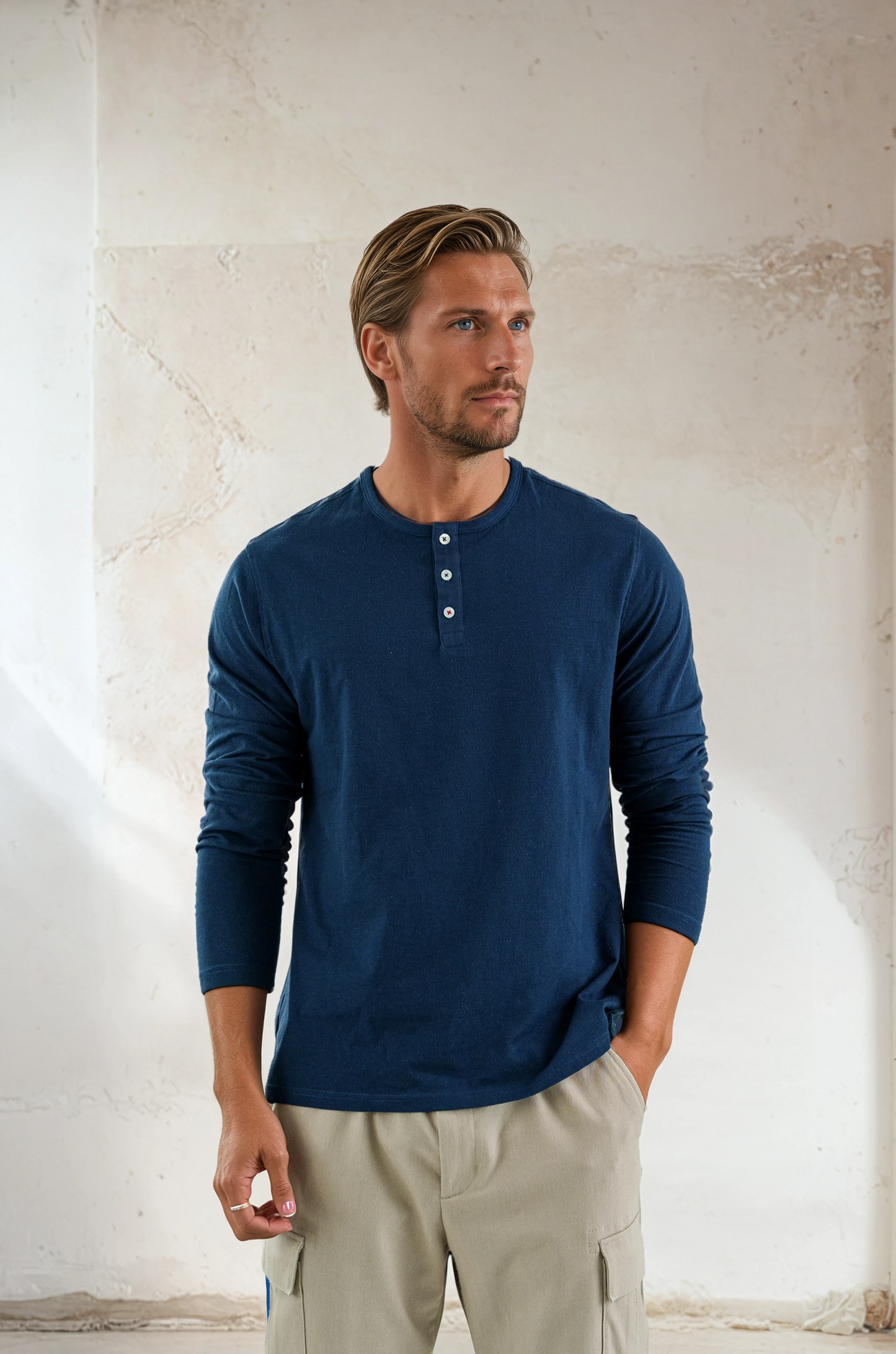 TRAILBLAZER - Navy Solid 3 Buttons Henley