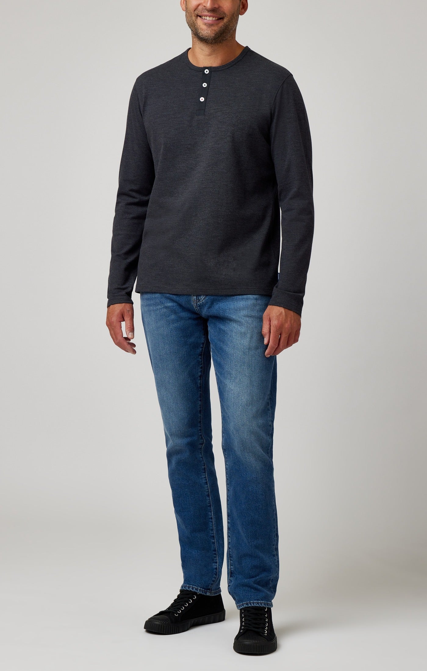 TRAILBLAZER - Charcoal Solid 3 Buttons Henley